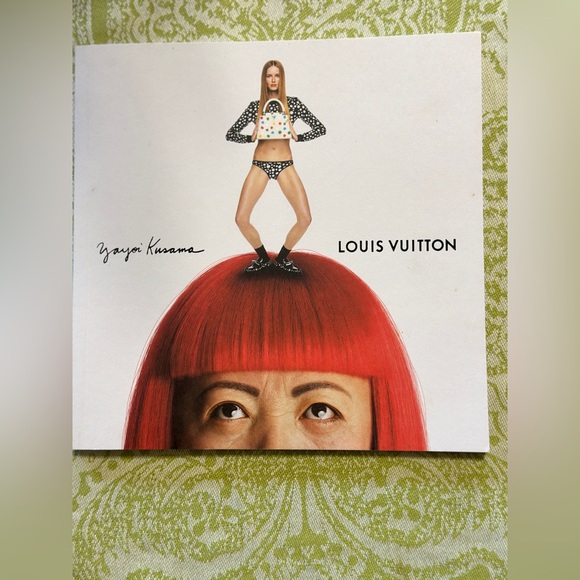 Yayoi Kusama x LOUIS VUITTON INFINITY Catalog - Picture 1 of 5